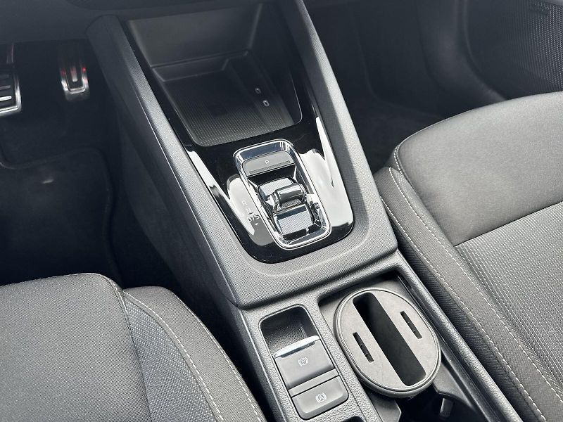 Škoda Octavia (2023) Combi 2.0 TDI DSG Sportline - fotka 27 z 36