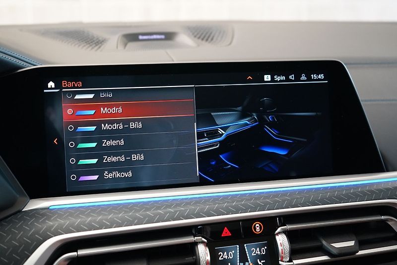 BMW X7 M50i xD, Executive Drive Pro - fotka 33 z 50