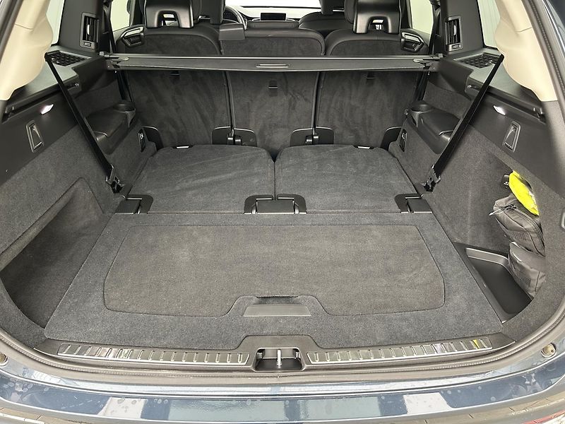 Volvo XC90 2.0 T8 4x4 . - fotka 25 z 28