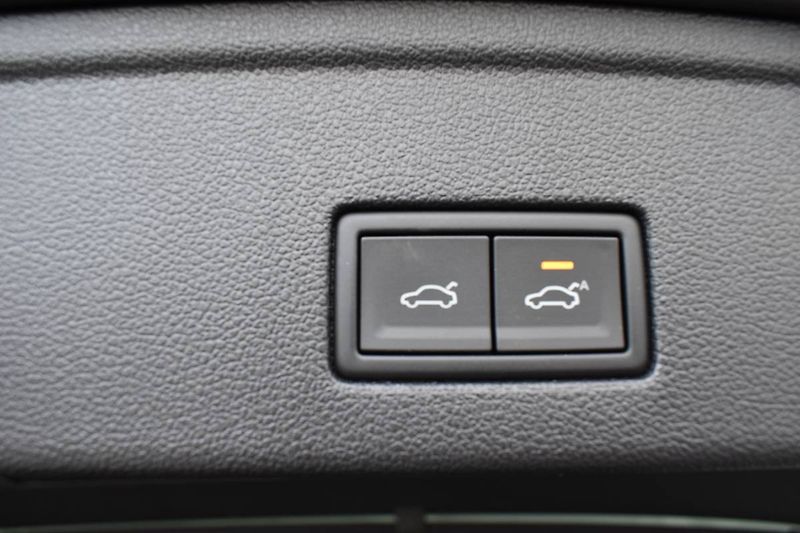 Volkswagen Touareg (2026) R-line 3.0TDI 210kW, 5 let zár - fotka 11 z 23