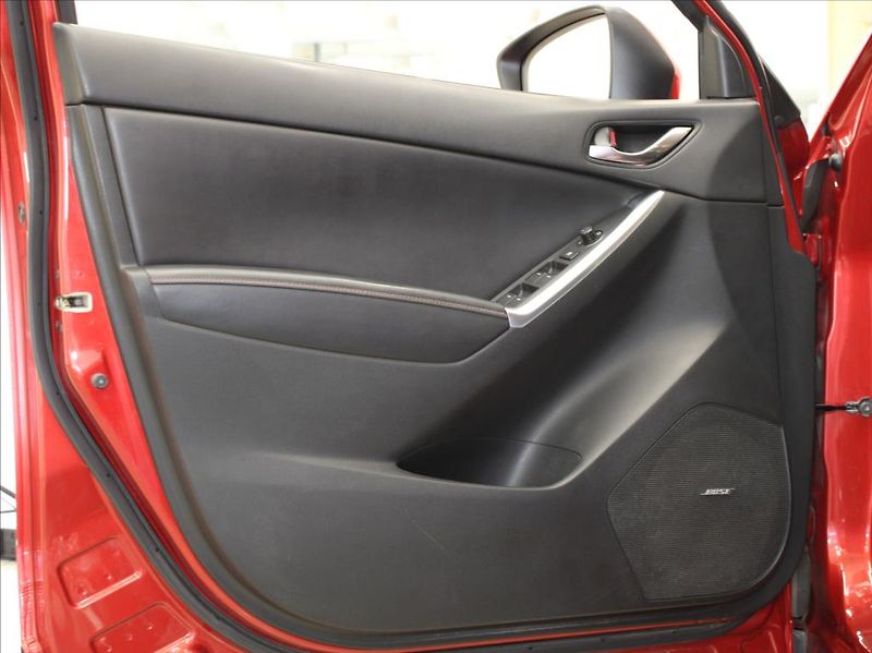 Mazda CX-5 2,0 G160 MT 4x4 Rev.TOP ČR - fotka 16 z 28