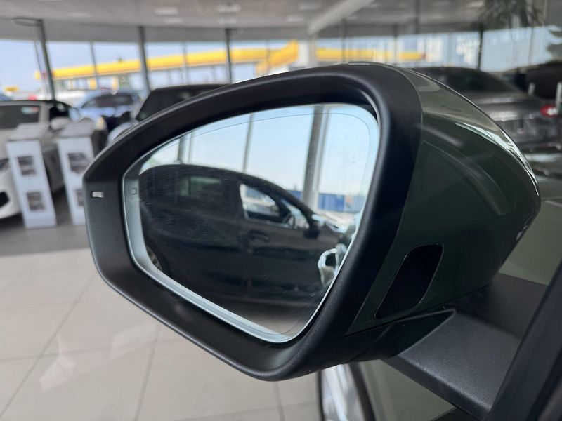 Audi Q5 TDI Quattro*S-LINE*360*KeyLess - fotka 38 z 40