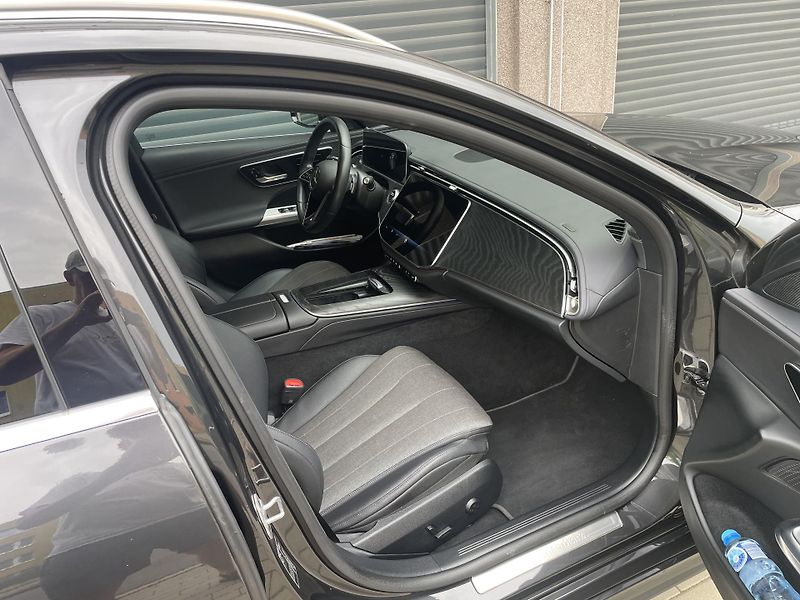 Mercedes-Benz Třídy E (2023) E300e model 2024 DPH - fotka 4 z 12