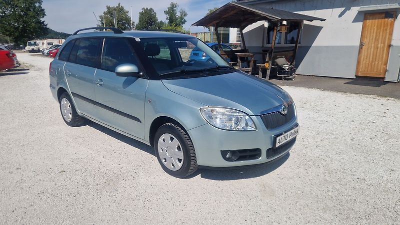 Škoda Fabia 1,6 16V - fotka 2 z 11