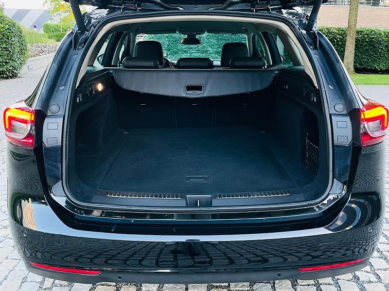 Opel Insignia 2.0CDTi KAMERA VÝHŘEV SERVISKA - fotka 20 z 51