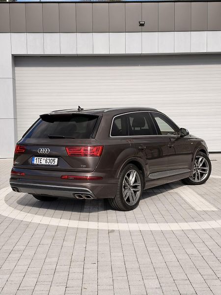 Audi SQ7 (2017) AUDI SQ7 4.0 TDI quatro 320 kW - fotka 10 z 16