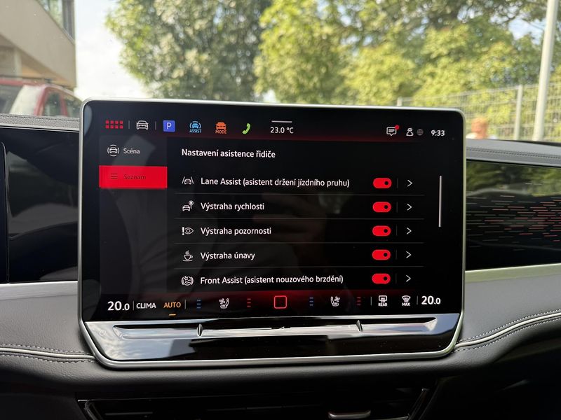 Volkswagen Passat Elegance 2.0 TDI 110 kW DSG Va - fotka 15 z 26