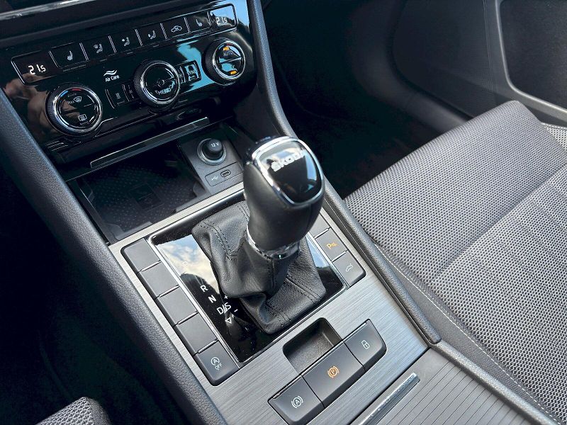 Škoda Superb (2023) 2.0 TDI 110kW DSG Style Extra, - fotka 28 z 35
