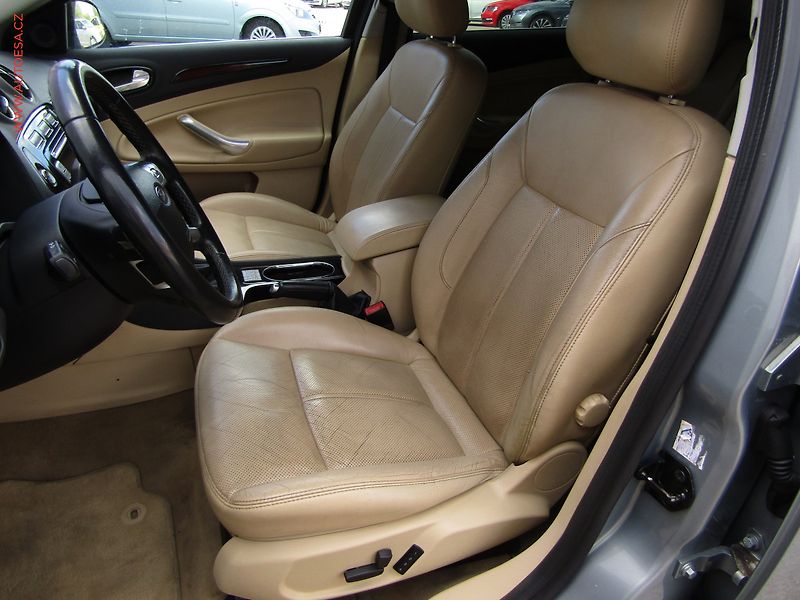 Ford Mondeo (2008) 2.5 T, ČR, Ghia, kůže, navi - fotka 9 z 17