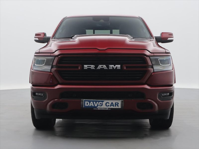 Dodge RAM 5,7 1500 295kW Laramie 4x4 - fotka 2 z 32