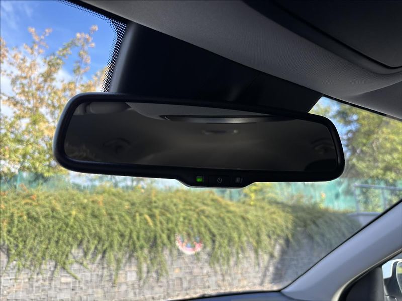 Kia Ceed 1,5 TGDi TOP ZÁRUKA CARPLAY - fotka 35 z 39