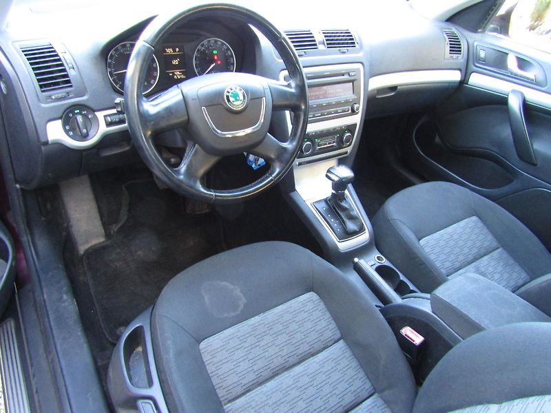 Škoda Octavia (2010) 1.6 TDI 77kW  DSG - fotka 13 z 34