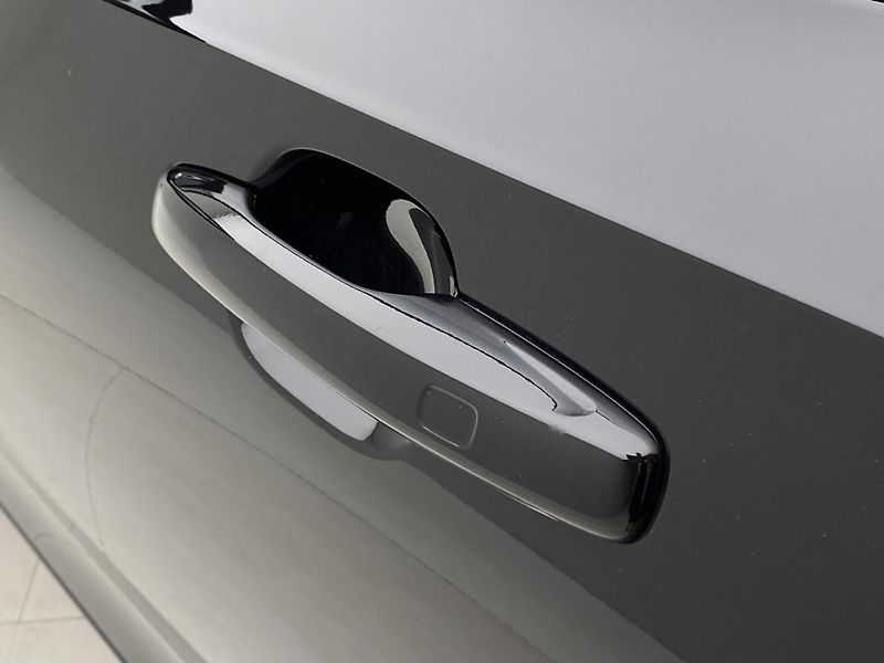 Volvo V90 CC D5 AWD MOMENTUM POLESTAR  - fotka 34 z 46
