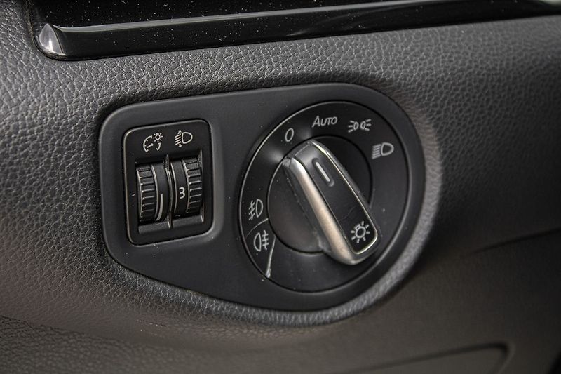 Volkswagen Sharan Highline - fotka 12 z 26