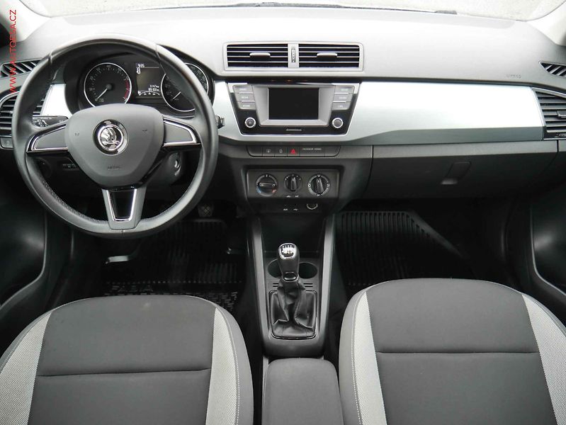Škoda Fabia (2018) 1.0TSi, ČR, Ambition - fotka 8 z 20