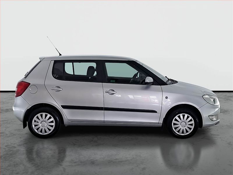 Škoda Fabia (2011) 1.2 12V, Serv.kniha - fotka 6 z 13