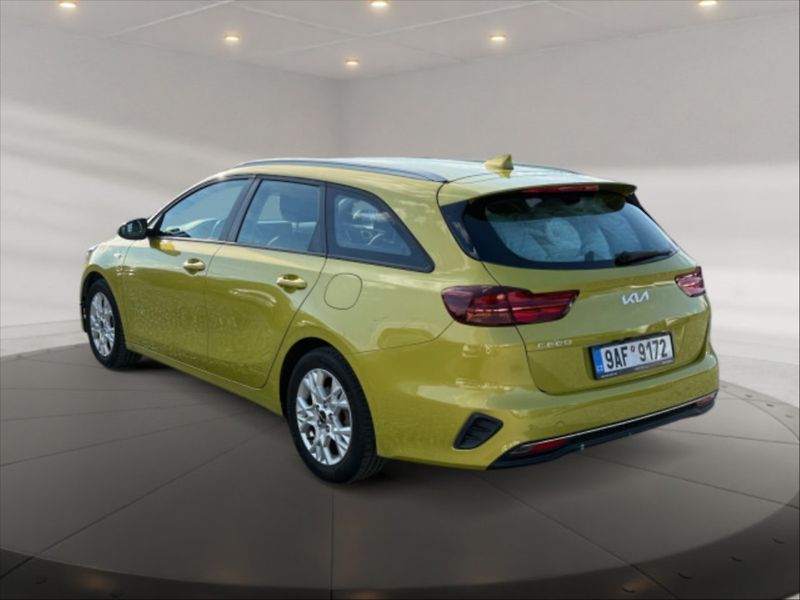 Kia Ceed 1,5 T-GDI 118 Spin - fotka 4 z 10