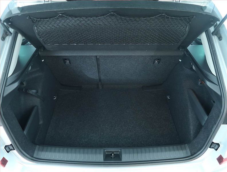 Škoda Kamiq (2025) Top Selection 1.0 TSI - fotka 14 z 19