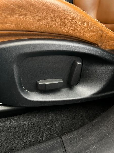 Jaguar F-Pace 20d Aut. Prestige AWD PANO TZ  - fotka 7 z 25