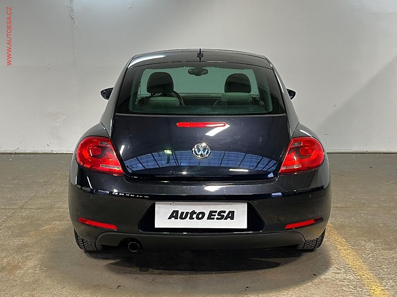 Volkswagen Beetle (2013) 1.6 TDi, ČR, Bixen, AC - fotka 5 z 14