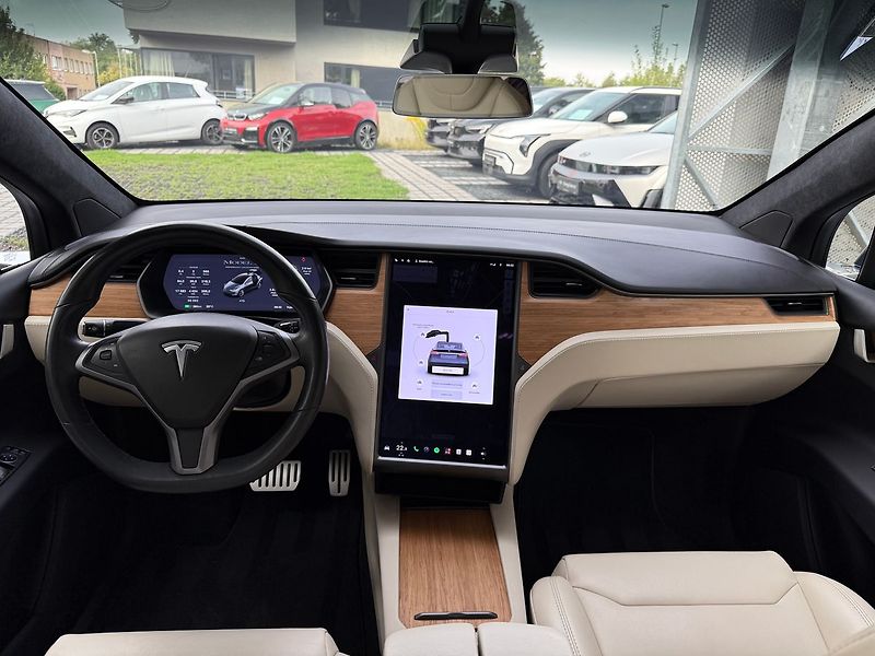 Tesla Model X Performance Ludicrous Mode - fotka 12 z 42