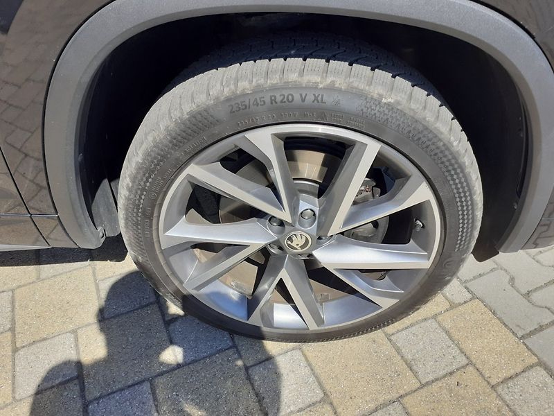 Škoda Kodiaq (2023) 2.0 TDi DSG 4x4 SPORT-LINE - fotka 34 z 34