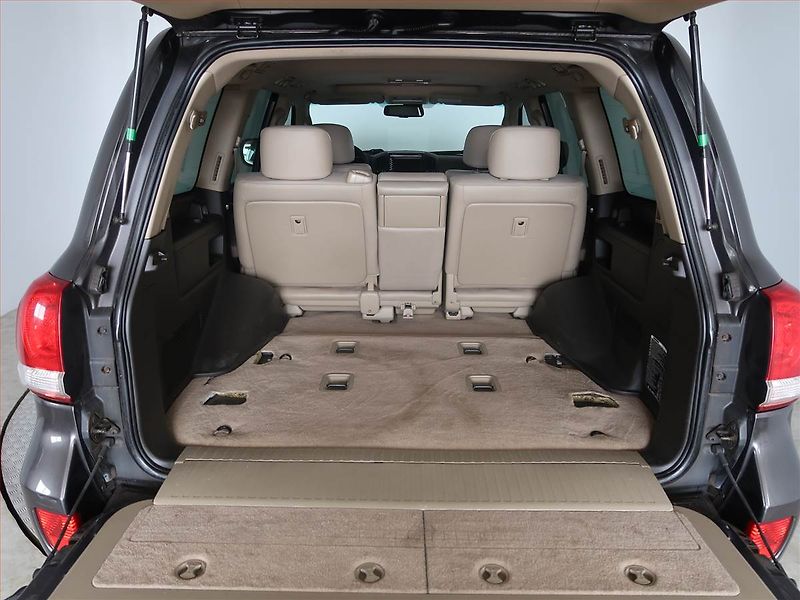 Toyota Land Cruiser (2009) 4.5 D-4D - fotka 13 z 14
