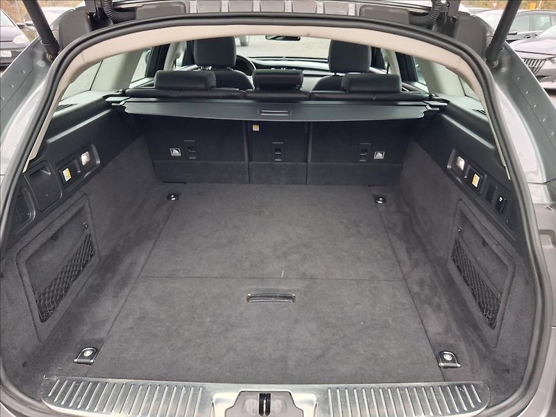 Jaguar XF 2,0 AWD, - fotka 10 z 17