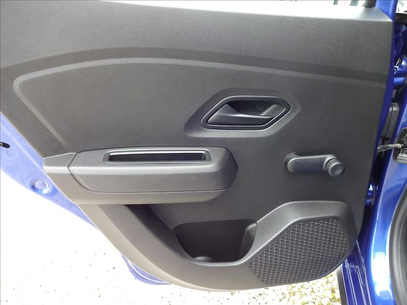 Dacia Sandero 1,0 TCe STEPWAY - fotka 22 z 46