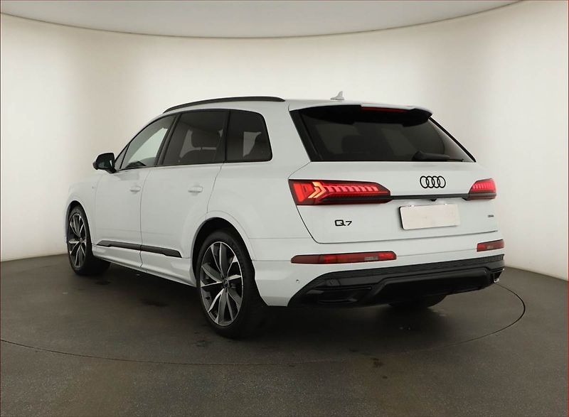 Audi Q7 (2022) 55 TFSI - fotka 4 z 20