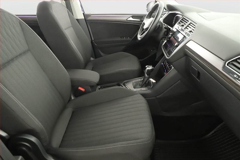 Volkswagen Tiguan Allspace (2023) Life 1.5 TSI - fotka 7 z 17