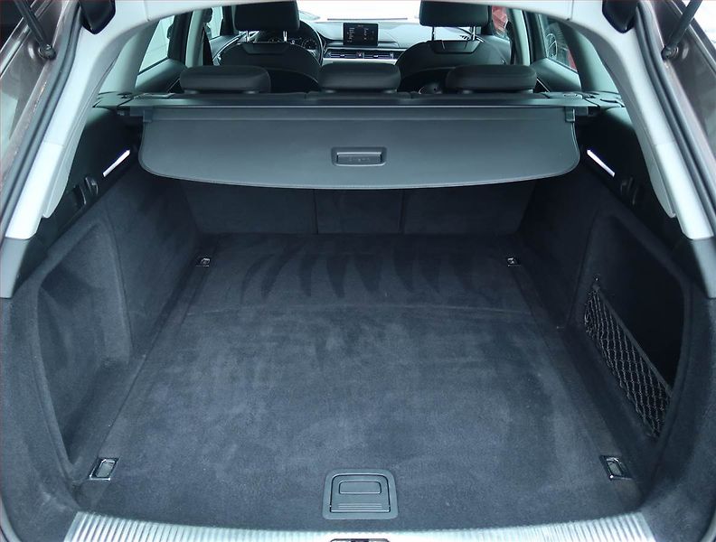 Audi A4 (2018) Sport 2.0 TDI, Automat, Navi - fotka 14 z 17