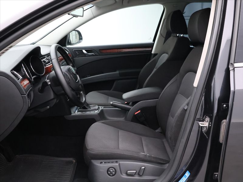 Škoda Superb 2.0 TDI 103kW CZ Xenon Tažné - fotka 10 z 26