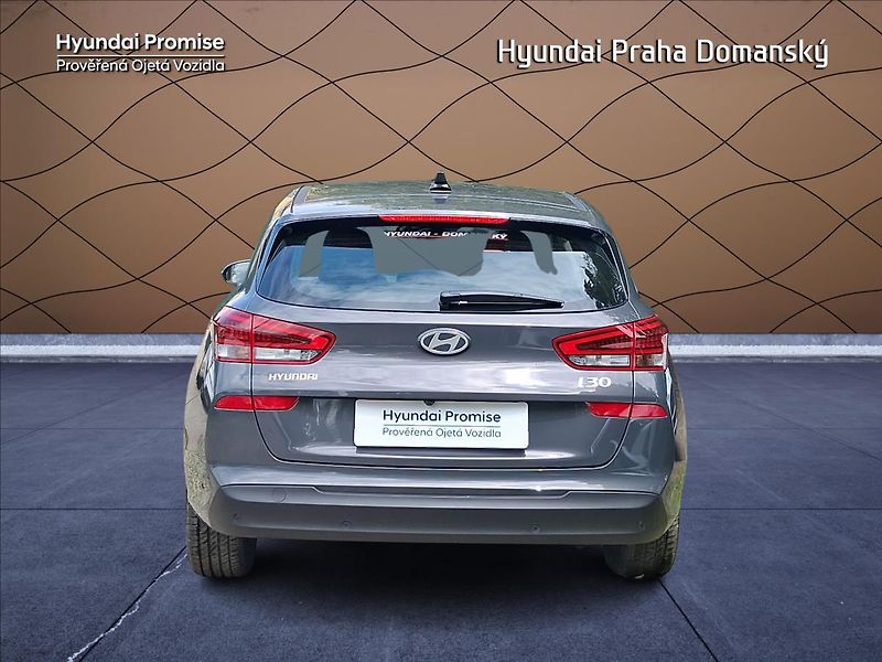 Hyundai i30 1,0   TGDI,DCT Comfort 16 - fotka 5 z 9