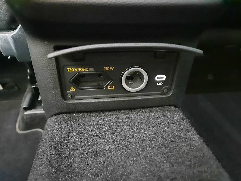 Volkswagen Passat Variant (2023) 2.0 TDI (110kW/150k) DSG, Busi - fotka 22 z 27