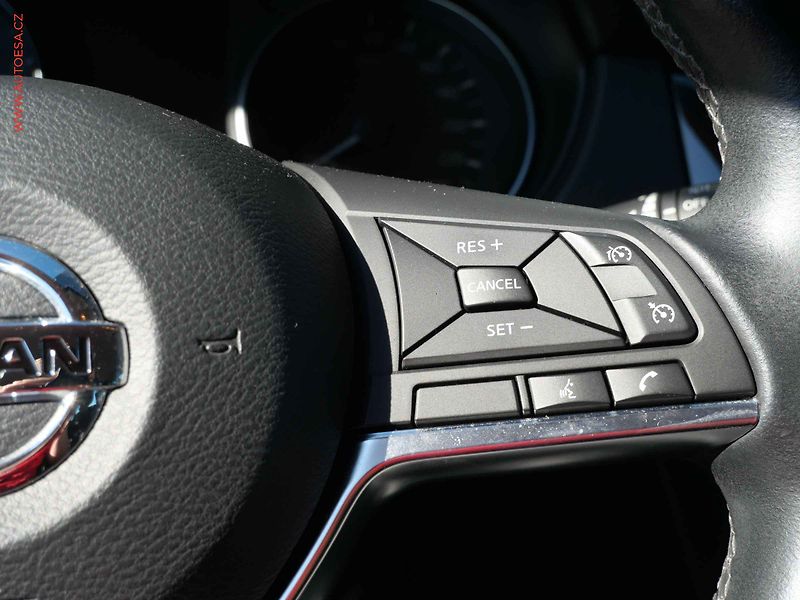 Nissan Qashqai (2021) 1.3 DiG-T, 2.maj,ČR, Acenta - fotka 13 z 24