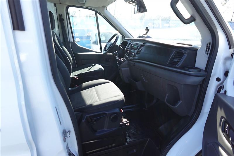 Ford Transit 2,0 TDCi  L3H2 8MÍST BUS KLIMA - fotka 16 z 40