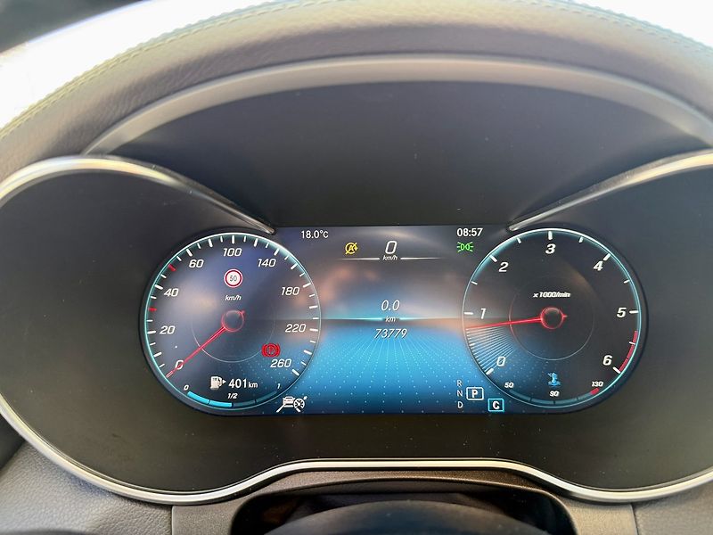 Mercedes-Benz GLC (2021) 220 d 4MATIC SUV - fotka 30 z 46