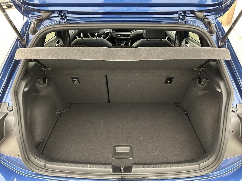Volkswagen Polo 1.0 TSi R-Line - fotka 26 z 27