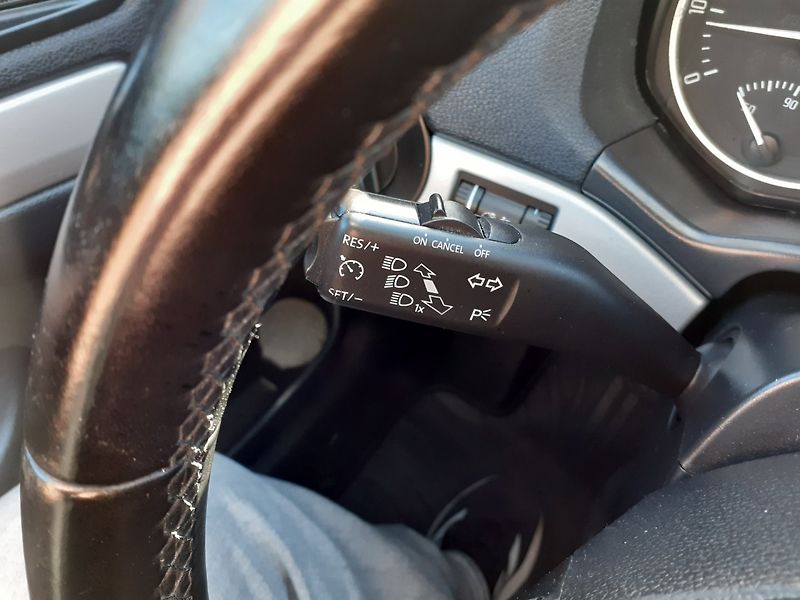Škoda Octavia (2012) KOMBI 1.4 TSI - fotka 11 z 38