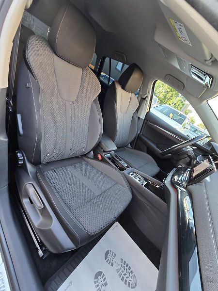 Škoda Octavia 110kW DSG STYLE + NAVI - fotka 9 z 24