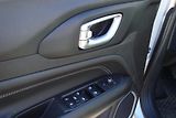 Jeep Compass (2022) 1.3 Night Eagle,ČR,1.Majitel - náhled 28