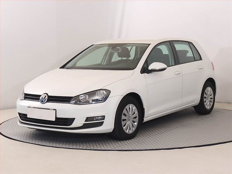 Volkswagen Golf (2013) Comfortline 1.2 TSI - fotka 2 z 15