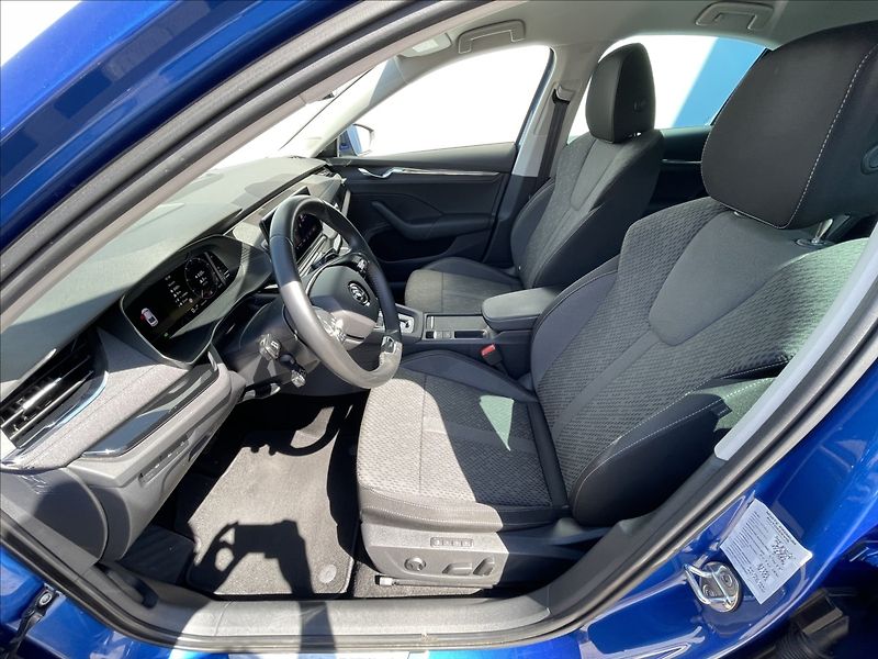 Škoda Octavia 2,0 TDI DSG Style Plus TAŽNÉ - fotka 4 z 24