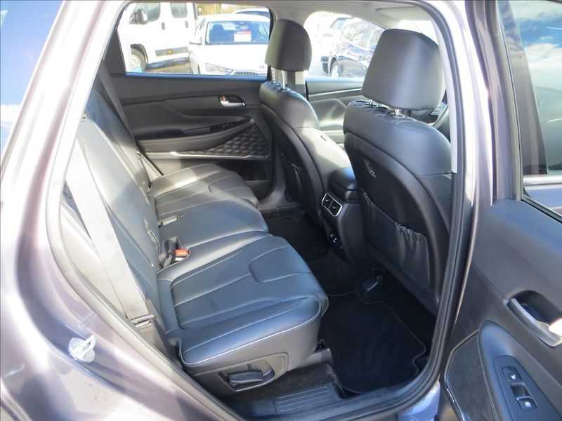 Hyundai Santa Fe 2,2 CRDi Smart 4x4 DCT 142kW - fotka 26 z 28