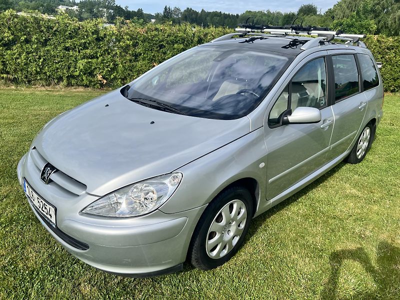Peugeot 307 2.0HDI 66KW,PANORAMA,TZ,1MAJDR - fotka 3 z 46