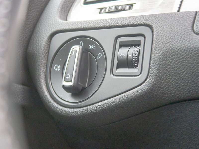 Volkswagen Golf (2014) 12/14 1.6TDI 77KW – NAVIGACE - fotka 33 z 61