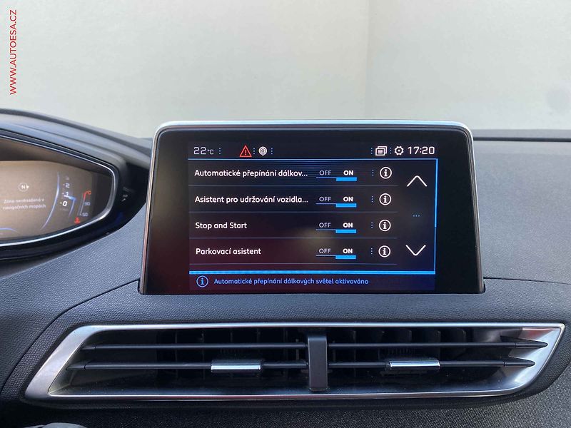 Peugeot 3008 (2017) 1.6 HDi, Allure, navi, kamera - fotka 16 z 19
