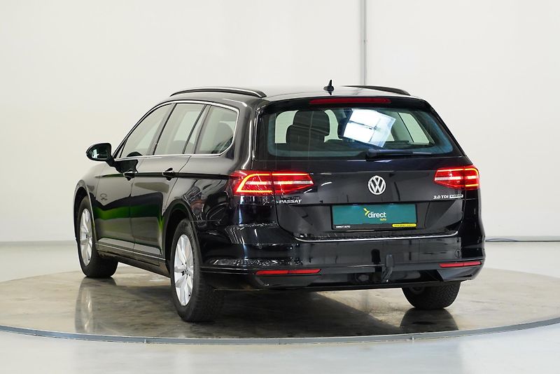 Volkswagen Passat - fotka 7 z 28