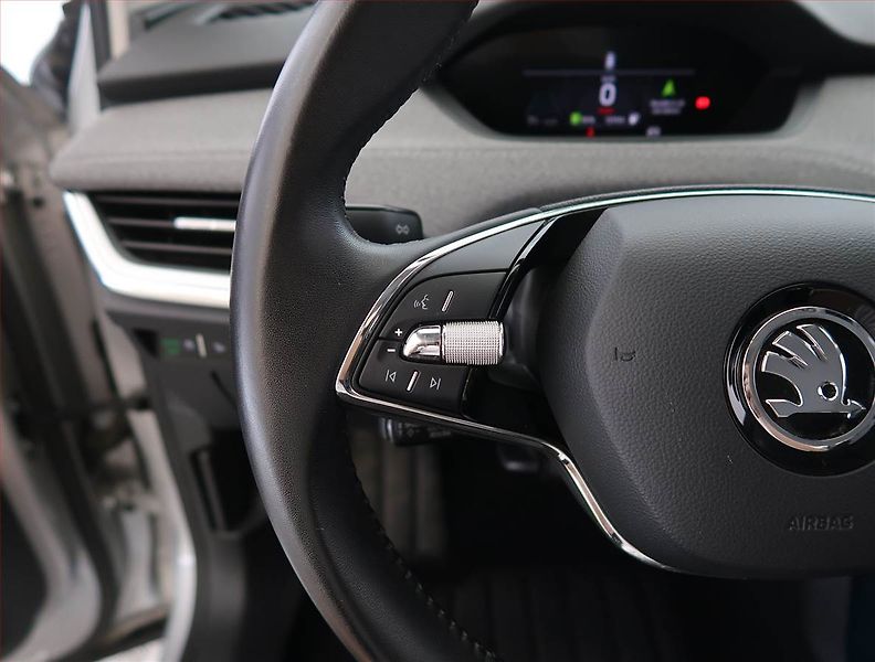 Škoda Enyaq (2023) 60 (62 kWh), SoH 92% - fotka 21 z 28